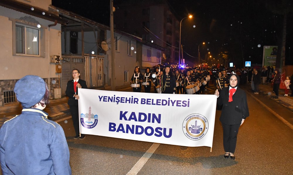 KADIN BANDOSU, OSMANLI MEHTERİ VE RİTİM GRUBU BU SEFER PAZARYERİ’NDE SAHNE ALDI
